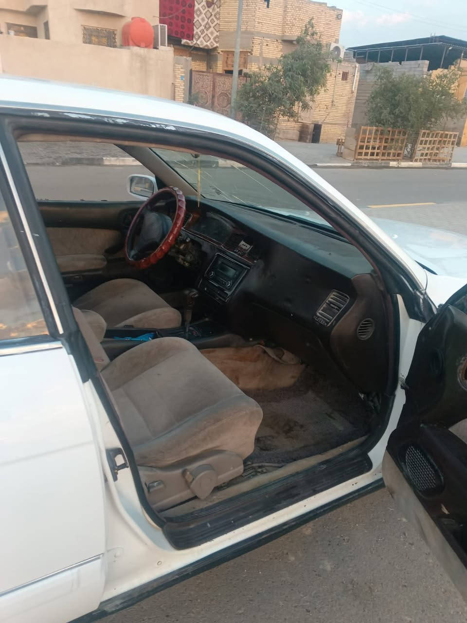 سلام عليكم خوان بطه متصل كفاله كصه ونقل جثه مكينه كير حداد اده ورسميت اليساره مصبوقه عام بدون ضربه رقم بصره مهزوزه وكامله تستلم رقم جديد سعر 45 وبيه مجال  حك الجيه عنوان بصره دور الشرطه انه مكلف بل نشر تفاصيل اكثر اتصل ***********
