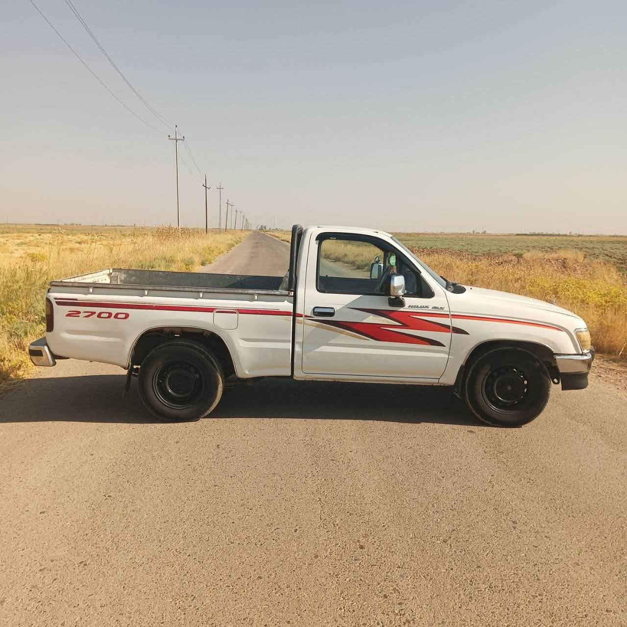 السلام عليكم
سياره تويوتا موديل 1999 فول مواصفات GLX 

داخل احمر 

رقم كركوك سنويه ل2027  بسمي شرط التحويل 

كير محرك اكسل كله شرط تاخذه 

مكان السياره كركوك 

شراي خابر ع رقم ما عندي خاص 

‭***********‬
