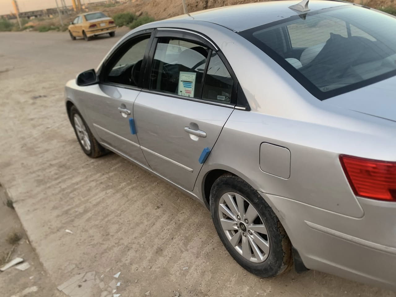 سوناتا 2009امريكية محرك2400 بيه قطعتين جاملغ خلفي صبغ امامي فقط كلير راعية بلزبيدية سعر 115 وبيه مجال بسيط الاستفسار ***********
