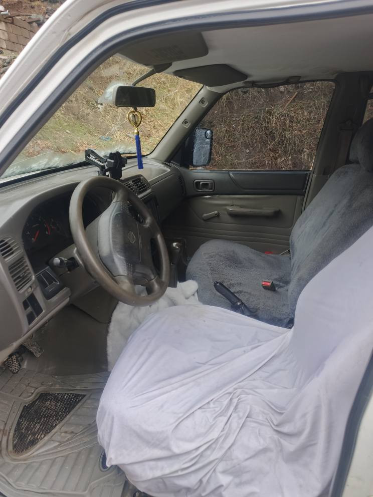 ئەم پەتڕۆڵە بۆفرۆشتن 2001 سێ پارەچە بۆیاخی هەیە اڕم هەوولێرە خرامەوو هەموو شتی بەشەرت گەر مووشتەری تێل بکە *********** شومان, أربيل
