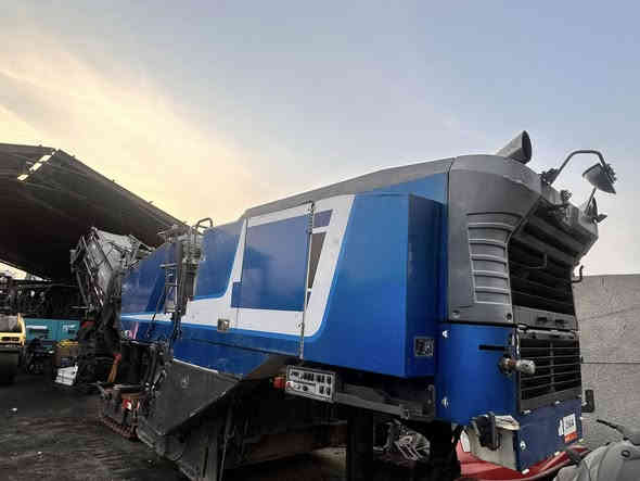 ✔️شركة علي عيدان 

دخول جديد الى العراق 

قاشطة ويرتكن 

الحجم / 210i 

الموديل / 2015 

الحاله / نظافه 90‎%‎ 

ساعات العمل / 5340 ساعه 

📍 العنوان / بغداد - النهظه - شارع شركة الضلال 
📞***********
