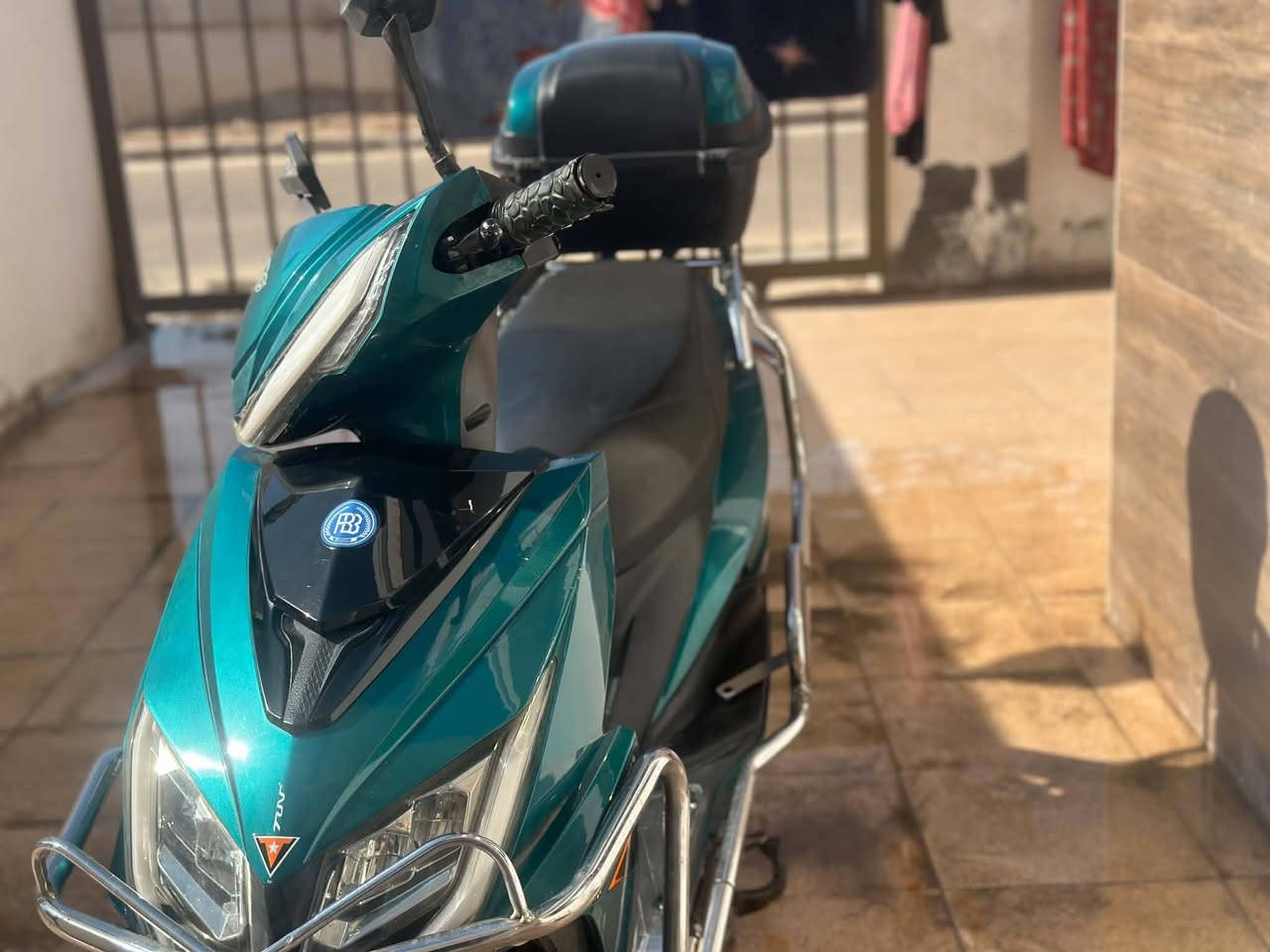 دراجه سكنس شحن للبيع نضافه فول 
٦ البطاريات تقره ١٠ 
الملف 2500 واط 
العقل أصلي عل فحص 
التاير جوبلس أصلي
بصمه تشغيل عن بعد
إنذارات مانعه لسرقة
لايت عالي ناصي هورن عالي 
سويج ٢ بصمه ٢ كارت ٢
الكفرات بيها كسرات بسيطه 
السعر 700 بيها مجال كلش زين 
التواصل خاص أو ***********
