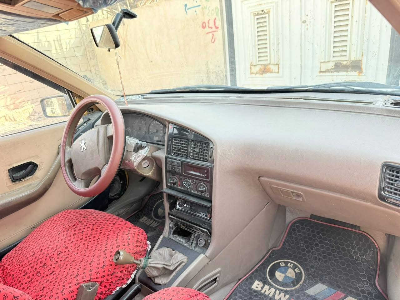 سلام عليكم بيجو 405 موديل 2010 كلشي مصوره  ومكينه كير نعمه من الله حداديه نضيفه تبريد عايز بطل ضربه قويه ماكو دواير معمره سعرها 28 ومجال بسيط عليها 6ورقات ينزلن من سعرها عنوان نجف ***********
