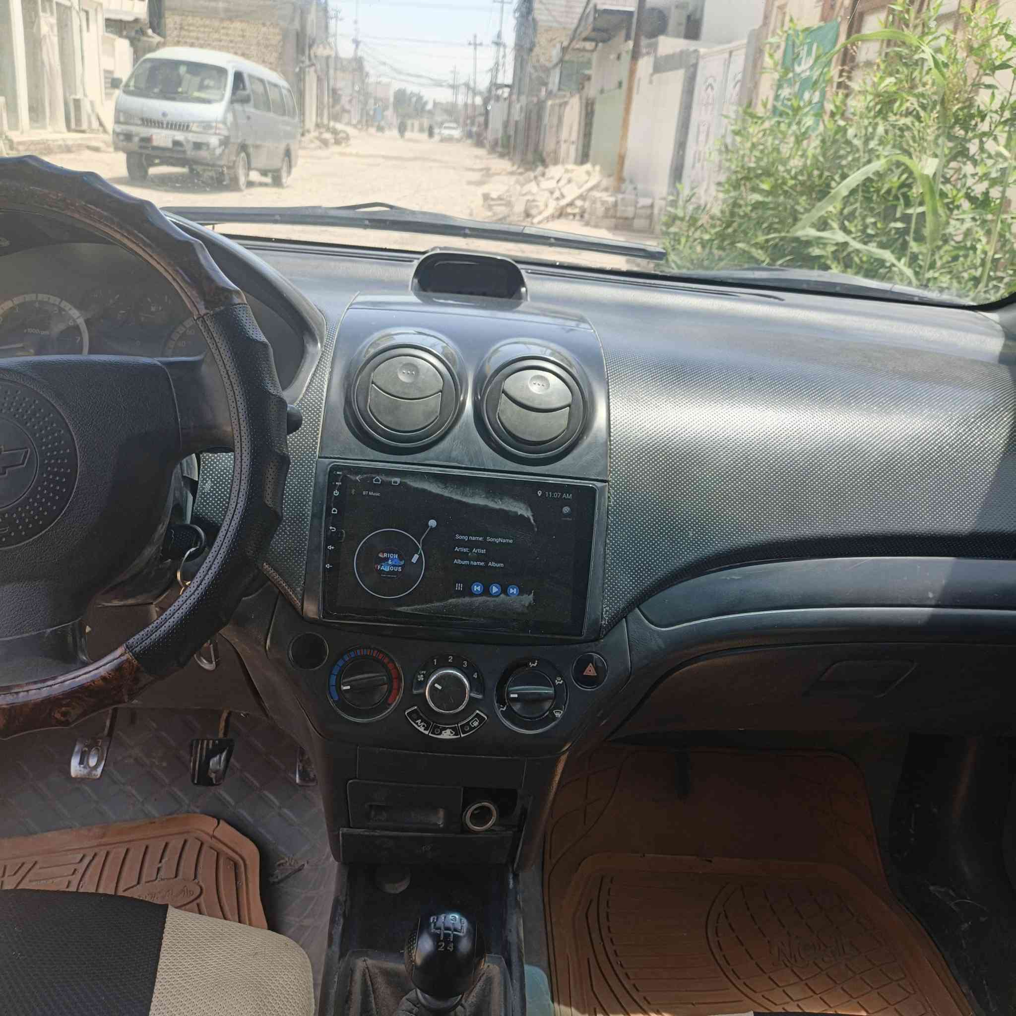 افيو خليجي. مديل 7. كير مكينه كفاله 
حداديه تخم تاير جديد جاهزه سياره الف ماذب عليها 
بيها خياس بسيط كلش. للتوضيح يعني  
***********
