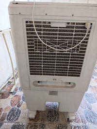 مبرده داخلية  للبيع شرط شغل بس بيه صوت عالي 75الف بي مجال للاستفسار ال...