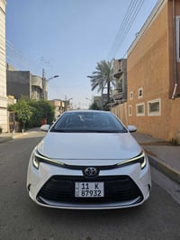 TOYOTA COROLLA 2025 هايبرد  مرقم بغداد  ماشيه 21000 السعر 15000$ 07901...