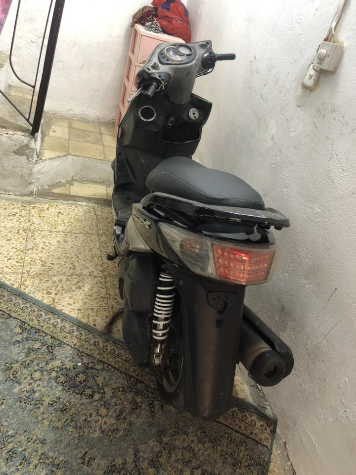 سكنز فحل نوزل حديث  طلاعات  خطين  رمبه دراجه كله بلاديه نقصه بس العداد نوبات يشتغل ويطفه  مكينه مكفوله ممفتوحه ابد السعر 950 وبيه مجال  المكان الحريه الاولى ***********
