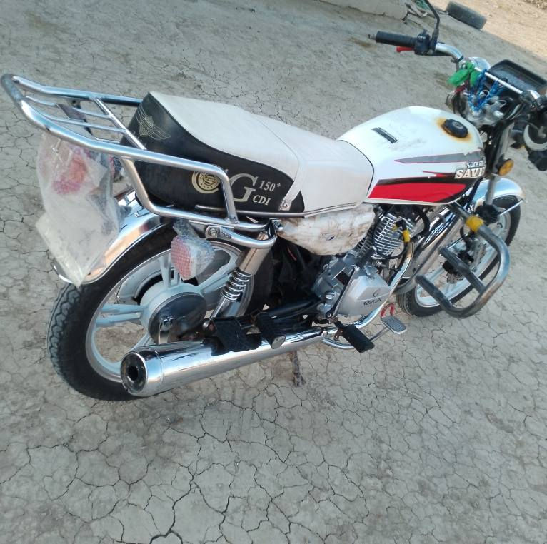 سلام عليكم سيفان موديل 22مكفوله كفاله عامه وراق صولي مكان ناصريه قضاء الصلاح لاستفسار على الرقم ***********
