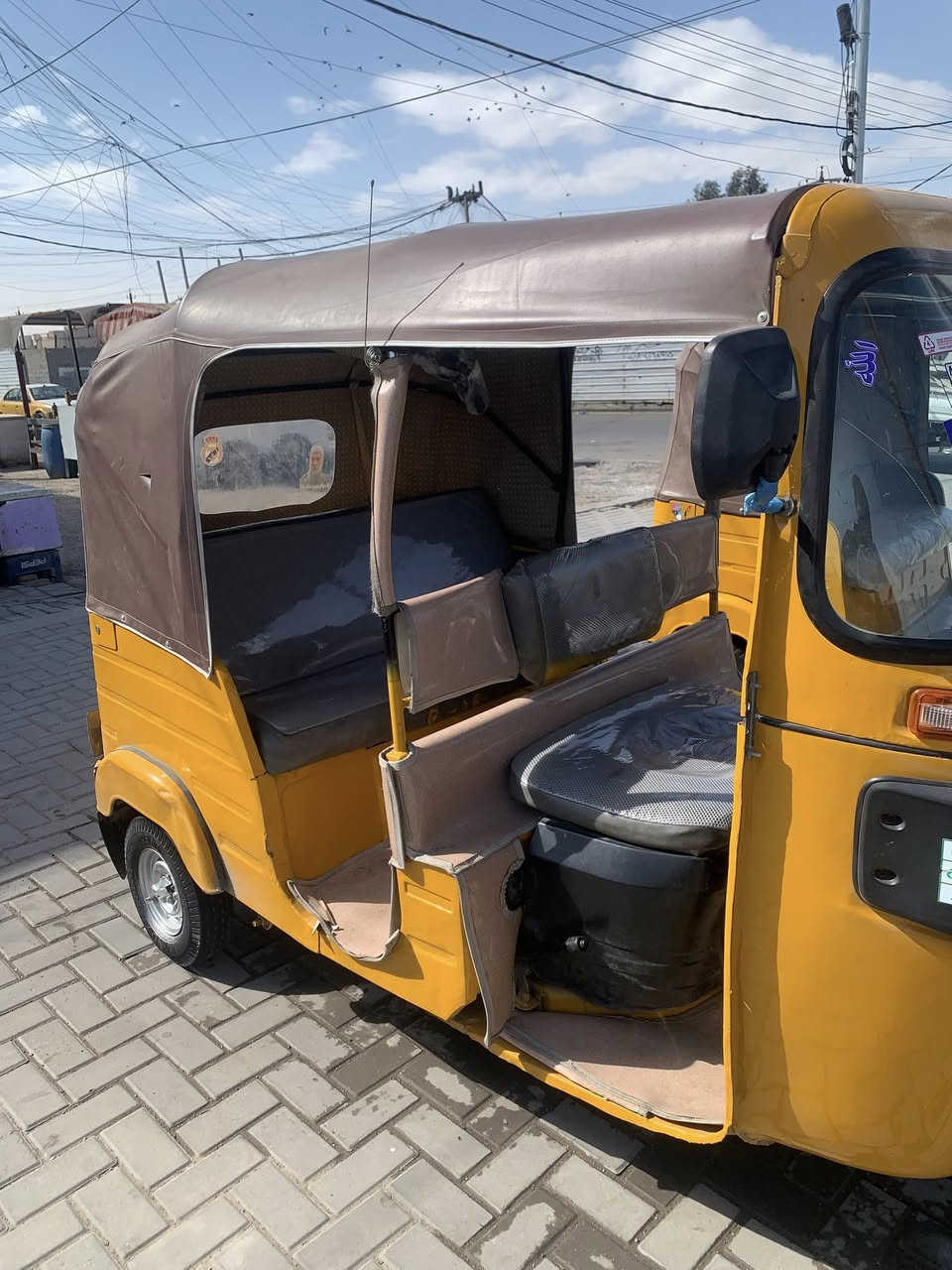 سلام عليكم من رخصة الادمن                  تكتك للبيع موديل 18 شهر12                                                            تكتك نضيفه وبيها طخات 
حادثها كما موضح بالصوره 
معمر دوس صبغ عام للجماليه 
السعر 5وبيه مجال 
للاستفسار /*********** /فقط واتساب 
المكان بغداد حي العامل شارع المصرف
