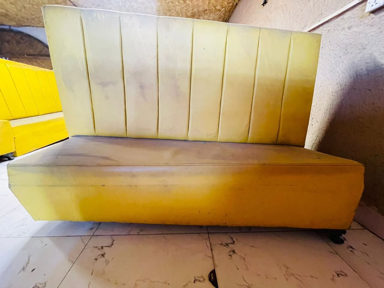 مستعجل على البيعة 
السلام عليكم جلسات مطعم او كوفي للبيع 
سعر القطعه ٢٥ الف فقط ملاحظة العدد ١٨ قطعة
مكاني بغداد البلديات 

للاستفسار ***********
