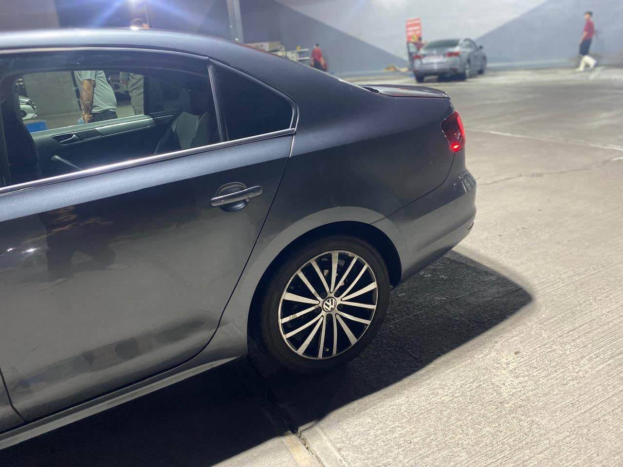 jetta 2017s 
دوو پارجەی هەیە بۆنیت و سندوق 
بئ ژۆری ئیرباگ شان و سوکان سیستەمە 
گیر و مەکینە و تەقە و رەقەی بە شەرتە 
سەنەوی نوێ بە ناوی خۆمە سەحری ١١٥$ مەجال 
*********** أربيل, العراق
