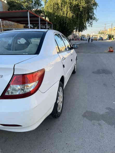 سلام عليكم بي واي دي للبيع السياره كلش نظيفه مال بيت استخدام شخصي برغي ما بيه نقص كله شغال كهربائيات كله شغلاه حته كير محرك خير من الله تبريد تدفئه بس عوزه دبلات خلفيه بسمي سنويه 2030 هزه جديده كله كامله السعر 67 وبيه مجال الشراي يتصل وبيه خير ويدلل العنوان بغداد الحسينيه مال الراشديه ***********
