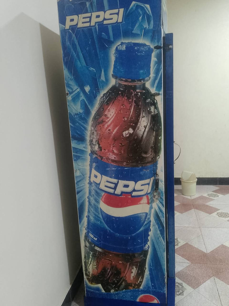 براد للبيع شغال سعر 125 نظافه مثل ماموضح ب صوره للاستفسار ***********
