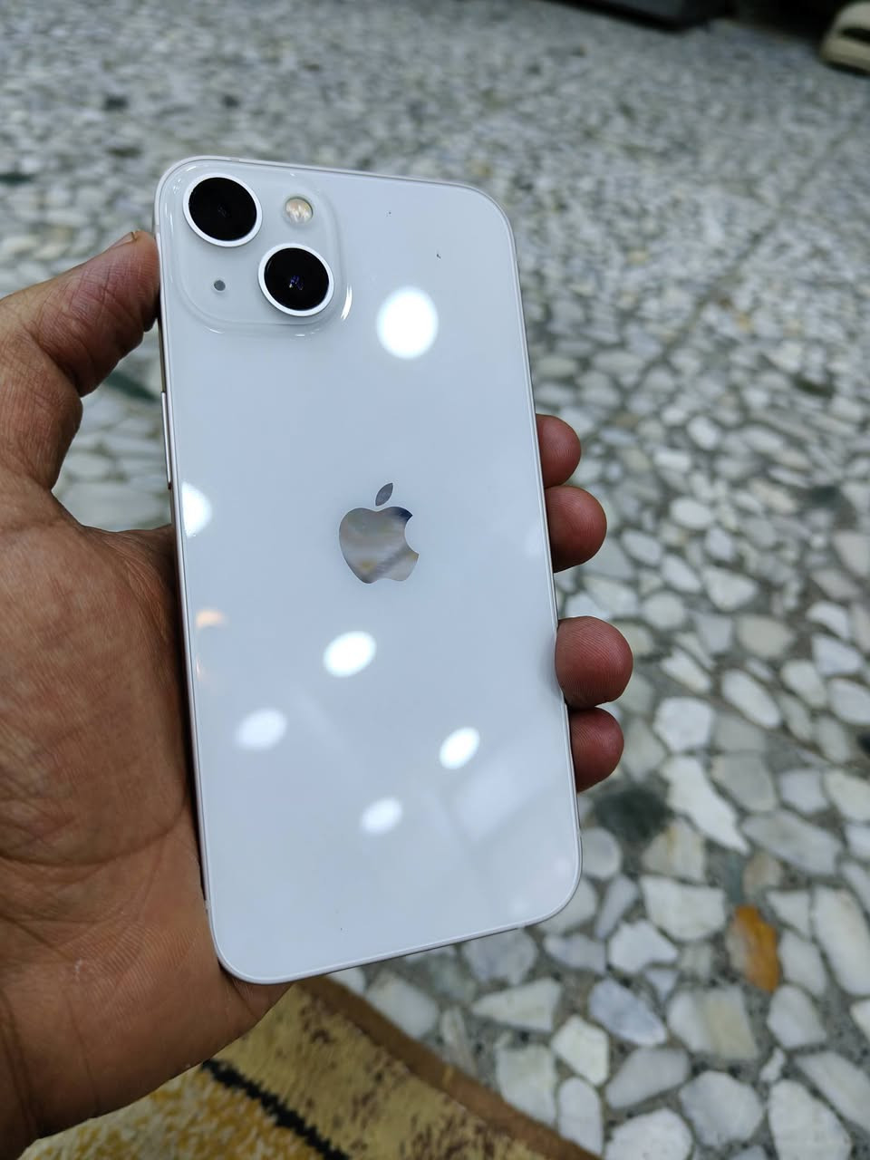 ايفون13 عادي للبيع جهاز نضيف كلش مبدل شاشه اصليه تفصيخ فيس ايدي شغال جهاز كله شغال على الفحص بطاريه 75 ماكو اصراف كلش زين بقيه نموذجM تفاصيل بصور #السعر 340 وبي مجال قليل ***********
