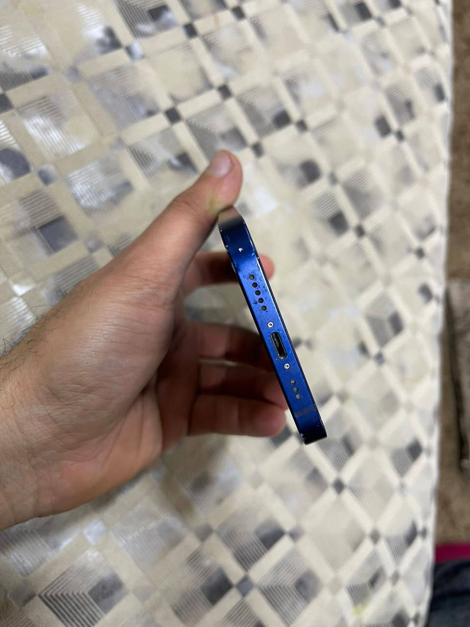 للبيع ايفون 12 ذاكره 128بعده على وضع الشركة مواصل مصلح بطارية ٧٧
سعره 250وبيه مجال مكاني كركوك
***********
***********
