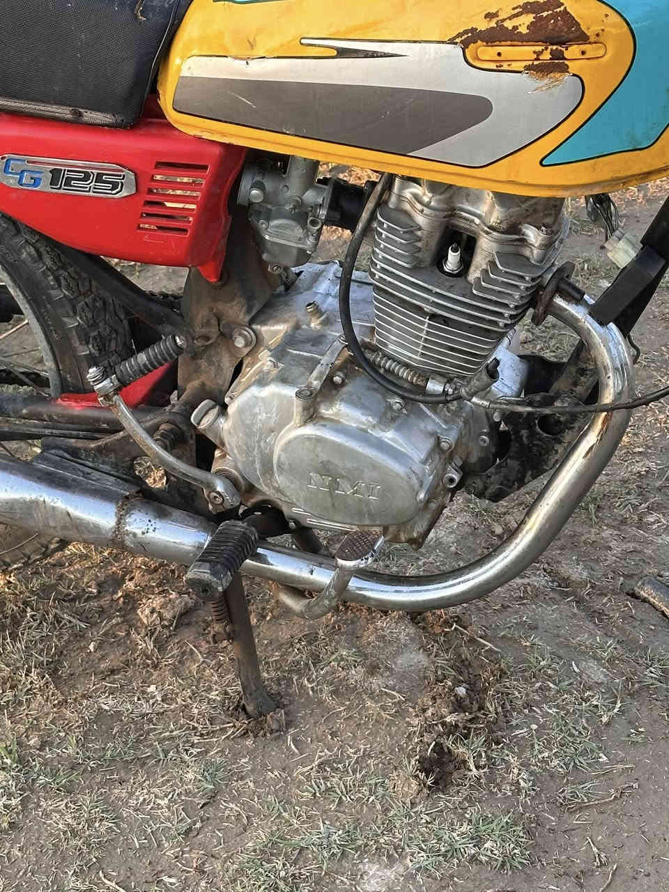 السلام عليكم للبيع نامه 21 كلك  ما تشتغل يمكن ولفات بيها ابيع كوم حديد
رقمي للتواصل 
***********
