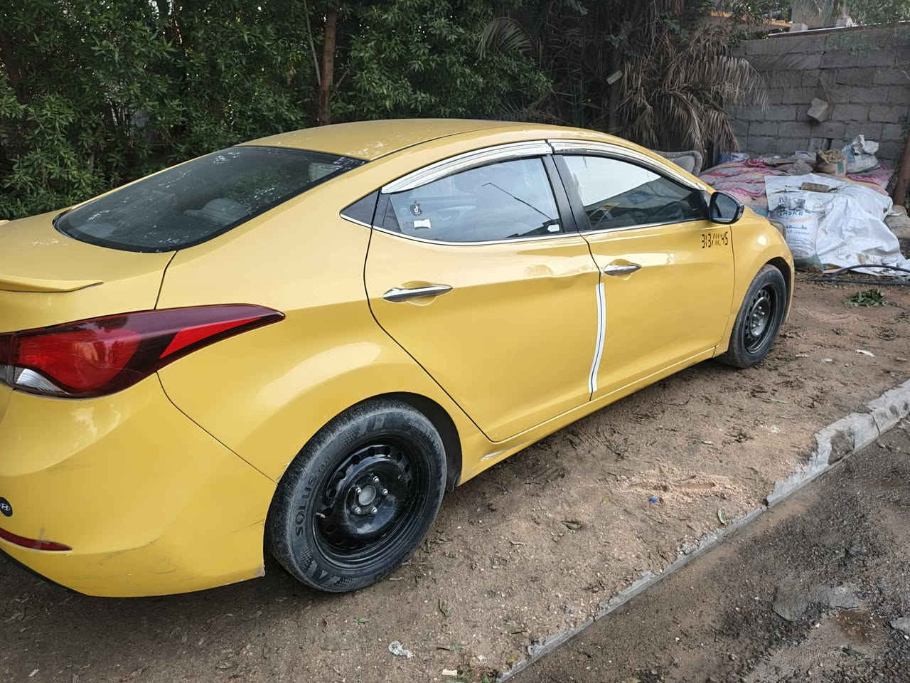 السلام عليكم 
النترا ١٥ خليجي 
بيهه جاملغ امامي مبدل وخلفي مصلح بدون دواخل 
كير مكينه تبريد كله نضيف 
سعرهه شده وبيهه مجال حك جيتك 
*********** بغداد, العراق
