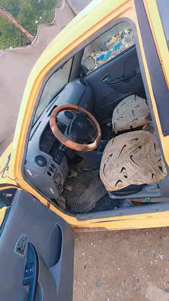 السلام عليكم سايبه موديل 14 السياره مطلوبه 1700 هيئه وغرامات عندي بيهه وكاله راعيه موجود السياره مكينه قبل ٣ايام شاديهه جديده مشط  صدر كله جديد قبل يومين مشدود الكشر واضح كدام العين تجي وتشوف  سعر السياره ١٦ ورقه عنون السياره بغداد الشعب ***********
