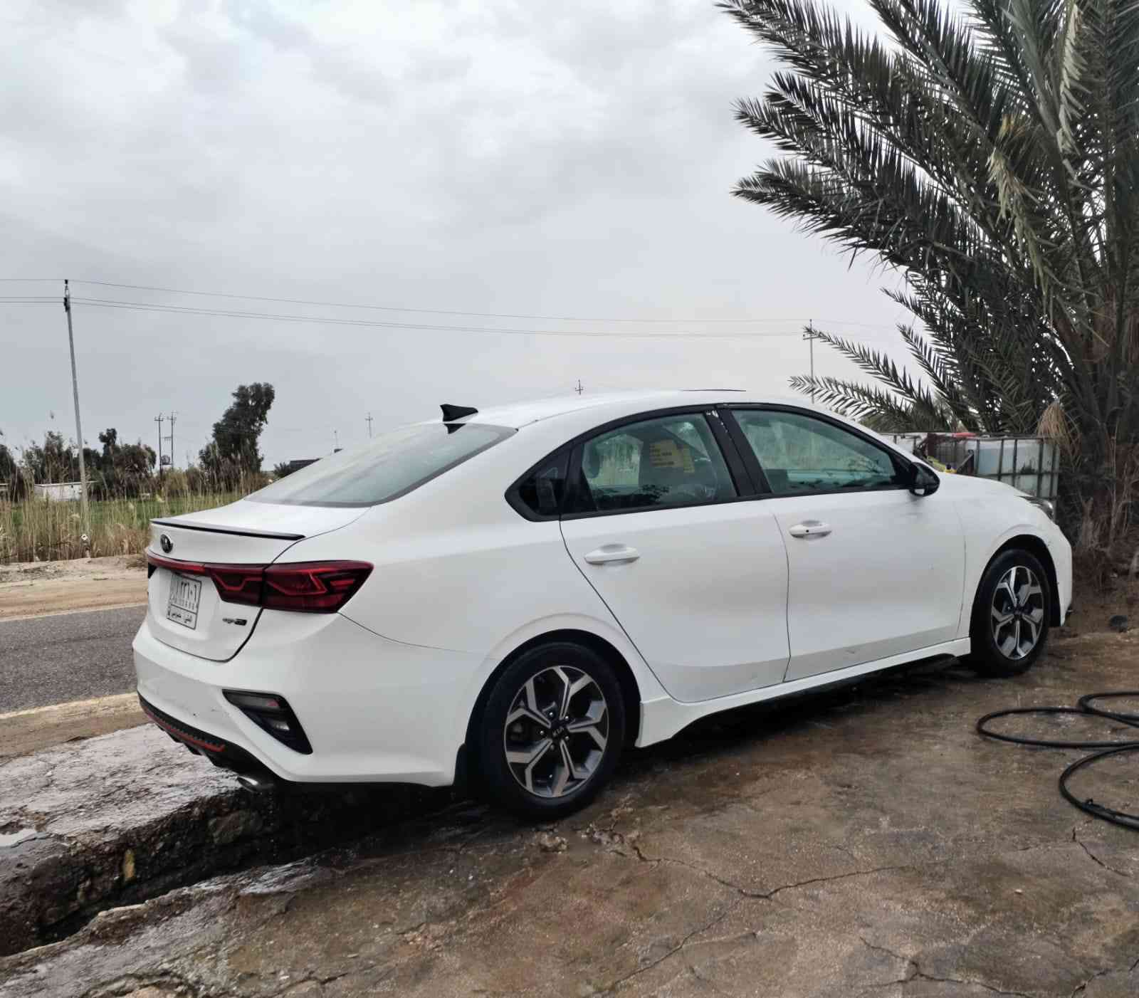 بعد التحية 
للبيع او المراوس 
كيا فورتي موديل 20 رقم مثنى معوقين وكالة عامة مواصفات جي تي لاين فول مواصفات صورة حادث مرفقة بالمنشور مكان السياره السماوة 
السعر 109 
*********** واتساب
