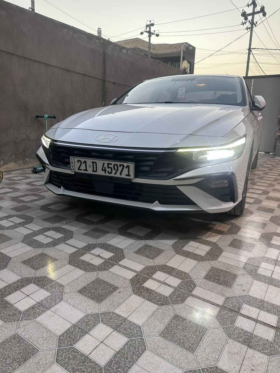 هونداي النتره للبيع موديل ٢٠٢٤
سياره مكفوله كفاله عامه رقم سليمانيه انكليزي
سنوية وهزه جدد وكالة وتحويل مجاني
مواصفات السيارة
،،، محرك ١٦٠٠ دبل نوزل
،،، فتحه
،،، تحكمات بالاستيرن
،،، سايد بريك بصمه
،،،،كشنات جلد كهرباء
،،، هيت كشناات
،،، مري شفط
،،، كاميرا
،،، حساسات خلفيه اماميه
،،، رادارات 
،،، يعني سياره واحد ع واحد فول مواصفات
سعر السياره ١٤٦$
بيها مجال بصيط
مكاني حله شارع ٦٠
للاستفسار ***********
