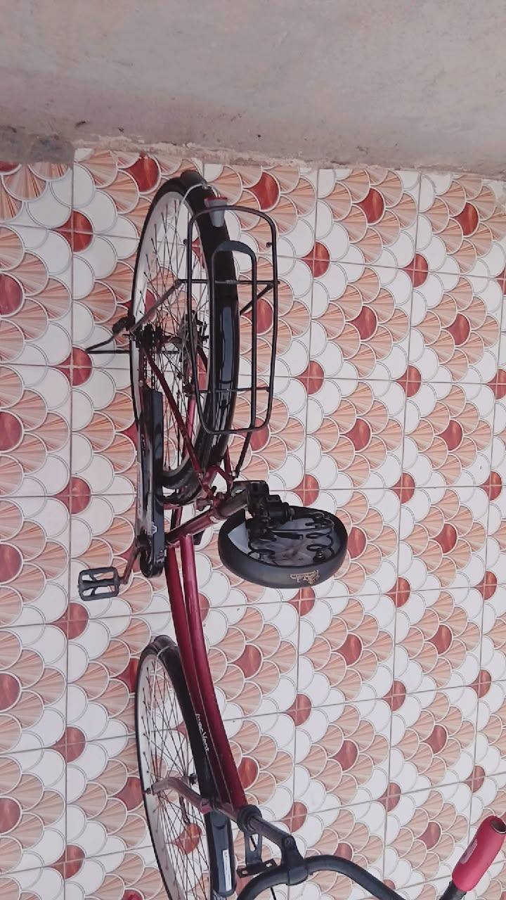 سلام عليكم باسكل لبيع حجم 26لون ماروني الباسكلحاويه ياباني جديد مكان شطره ***********بي واتساب
