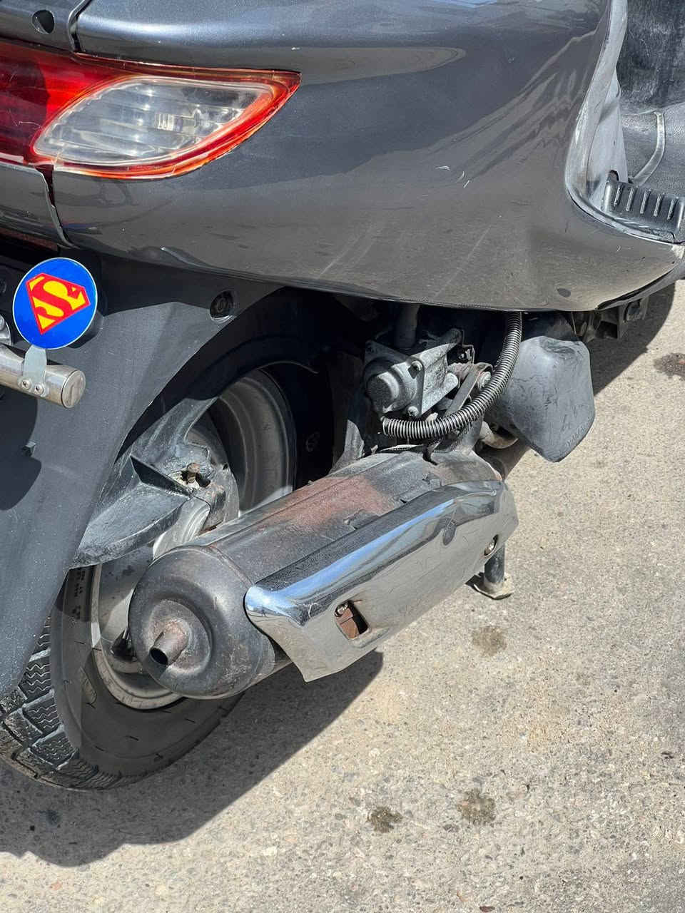 سلام عليكم دراجه فراشه مال حاويه شرطه الفحص مكينه مامفتوحه شلعه ومعدل خير من الله كرستال بلادي كامرات حساست نضافه ميه بل ميه من اكلك زيرو زيرو ختم واحد السعر 650وبيها مجال حك الجيه العنوان نجف الرقم ***********
