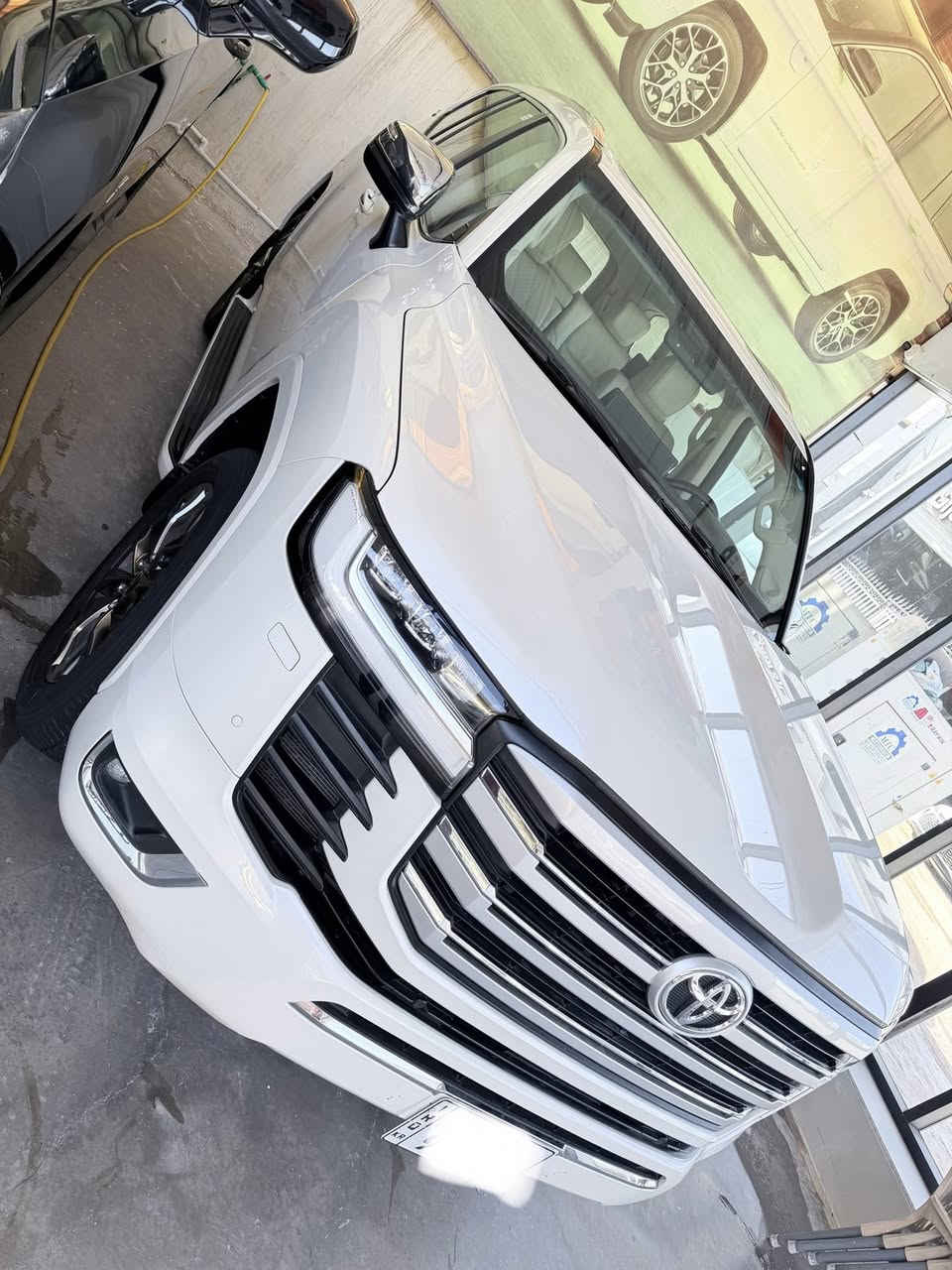 لاندكروز 2022 VX تون تيربو فول مواصفات 
ضمان ساز العملاق الأحمر 
رقم اربيل تحويل او وكالة 
محرك 6 سلندر تيربو 
كراسي كهربائية بالكامل 
تدفئة تبريد كل الكراسي امامي وخلفي 
كرسي خزن  ميموري 
شاشة كبيرة فول تحكمات 
لايت لدات إشارة لكزز 
وبعد بيها مواصفات 
ومعروفه مواصفات الفول 
ماشية 61 الف كيلو 
مكانها النجف 
***********
