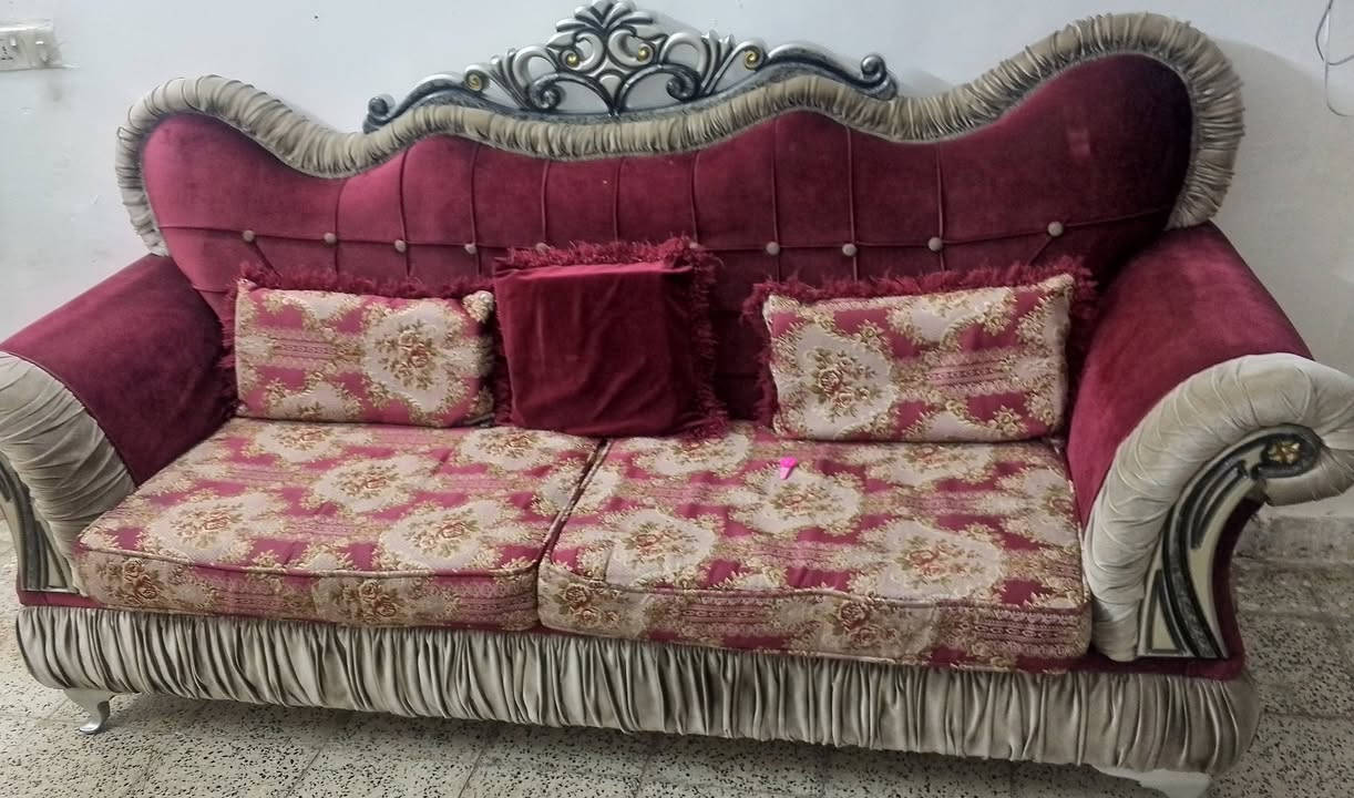 تخم عشرة مقاعد نظيف للبيع مكان البياع رسالة سعر 250بيه مجال


**إذا كنت صاحب هذا الإعلان وتريد حذفه لأي سبب، رجاءا أرسل رسالة إلى الدعم الفني**