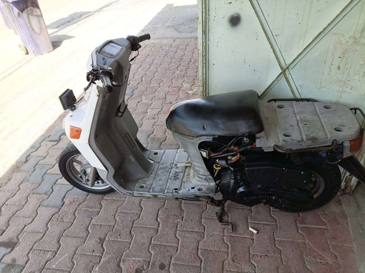 سلام عليكم دراجه ببكم نضيفه ملهه شغاله سلف هندر كهربايات  محرك ناعم شلعه ومعدل سعر 200 هاذ رق مكاني ميسان ***********
