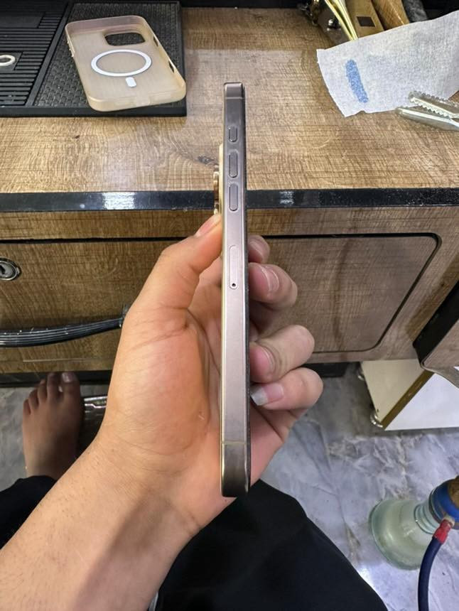 للبيع آيفون 16برو ماكس ماخذ قبل تقريب شهرين وحتاجيت اريد ابيعة الجهاز نضيف كلش ومتداخلة اي صيانة بطارية 100 مشحون 121 فقط كارتونة موجودة كيبل اصلي كفرات ثنين مكاني بلديات *********** واتساب سعر 1550 وبي مجال قليل
