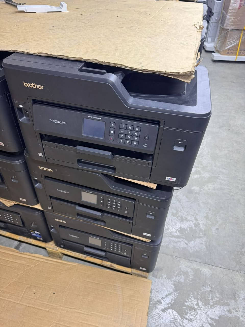 تعلن ورشتنا عن توفر خدمة صيانة جميع أنواع الطابعات
ليزر – حبر – ملونة – أبيض وأسود

🔹 إلغاء شرائح الطابعات نهائياً
🔹 تصليح كل أعطال الطابعات الكهربائية والبرمجية
🔹 تبديل قطع أصلية وبشغل مضمون
🔹 تنظيف وصيانة دورية حتى تطول عمر الطابعة
🔹 تعبئة أحبار وتوفير كل مستلزمات الطباعة
🔹 حل مشاكل الخطوط، التبقع، عدم السحب، وعدم التعرف على الحبر
وبيع  برامج 
والبرمجات الحشر الوهمي والغاء شرايح 
واجهزة تصفير 

✔️ شغل مرتب ونظيف
✔️ سرعة بالإنجاز
✔️ أسعار تناسب الكل

نخدم الأفراد، المكاتب، الشركات، والمدارس
للاستفسار راسلنا خاص أو اتصل ويانا 📲
***********
