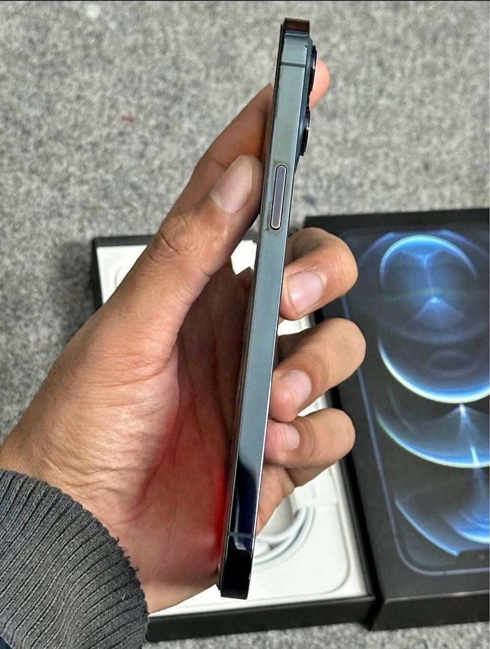 ايفون 12 برو ماكس
مبدل شاشه و بطاريه  اصليات
***********
