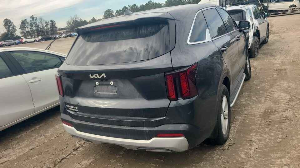 سلام عليكم 
Kia Sorento 2024
محرك 2500cc 4 سلندر تيربو 
سياره حادثه موضح بلصوره ومواصفاتها معروفه سياره بعد 5 ايام تدخل عمان (ترهم كتاب شهداء) 
سعر خاص اتصل وتدلل 
للستفسار *********** بغداد, العراق
