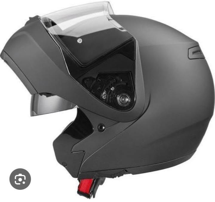 Casque  modulable Crivit en noir mat taille L, doté d'un écran solaire intégré
Ce type de casque modulable offre une flexibilité permettant de relever la mentonnière pour une utilisation en ville se
Il est généralement équipé d'une boucle micrométrique pour une fixation rapide et sécurisée
Ce modèle est souvent certifié selon les normes européennes de sécurité (ECE 22.05 ou 22.06).

Plus d'infos au 28354573


**إذا كنت صاحب هذا الإعلان وتريد حذفه لأي سبب، رجاءا أرسل رسالة إلى الدعم الفني**