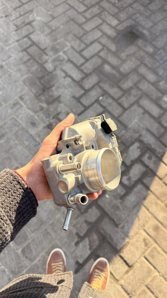 جويتر اكسنت 1600 نوع 150 جديد وكاله موبس شغال و على الضمان  وياه ولف حماوه هم جديد وكاله 
للبيع 
ابيعهم اثنيهم شي على شي ب 100 الف 
للعلم الجويتر ب 150 ينباع 
و الولف ب 35 
توصيل جميع انحاء العراق
*********** تواصل
