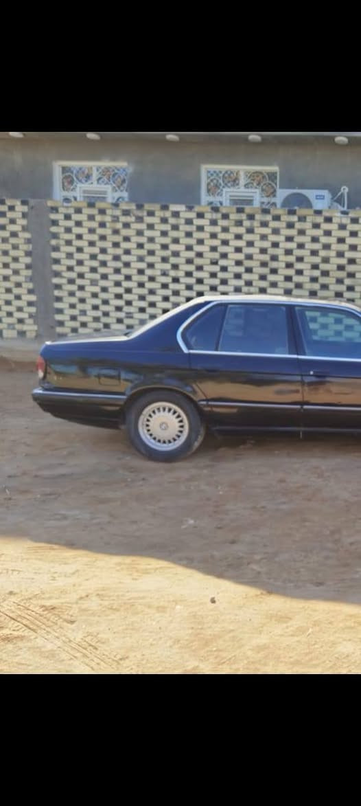 السلام عليكم بي ام 735 سياره نظيفه ورقمها بغداد مكاني نجف وقيم السعر بليرضى بي الله
***********
