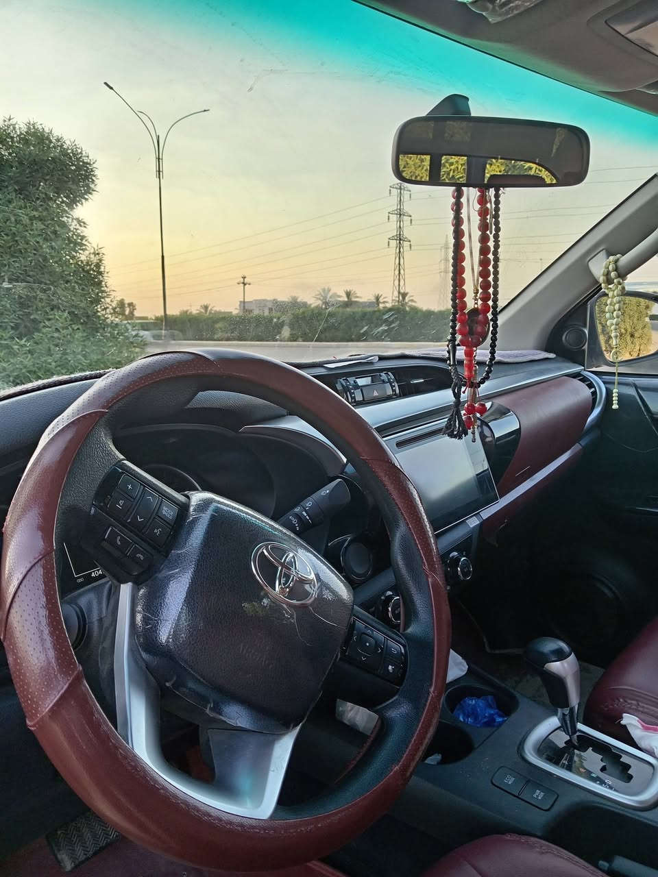 بسم الله. فور ويل كويتي باب اول. جديده ماشيه 40الف استخدام شخصي تايرات الشركه رقم انبار كفاله عامه..رقم انبار. مكان السياره الرمادي.. للإستفسار الاتصال ***********
