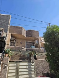١٢٥م • ٤ غرف • واجهه ٥ ونص
