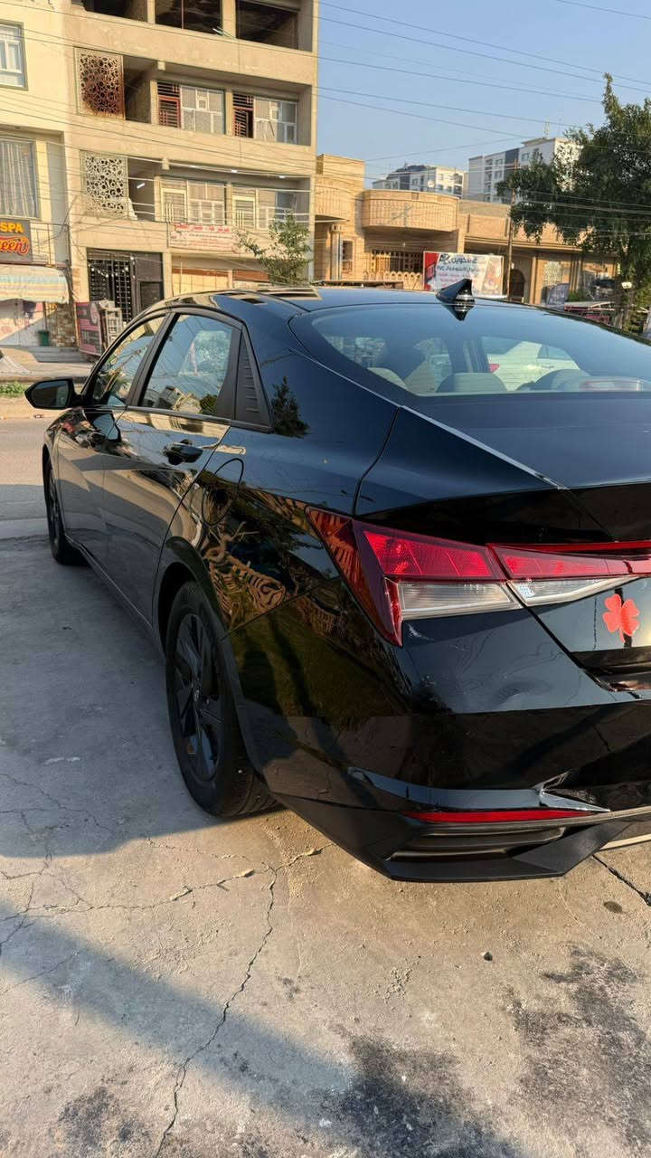 سلام عليكم
النترة موديل 2021
مواصفات نص فول
1-بصمة
2-حساسات خلفية امامية جانبية
3-تحكم ستيرن جهتين
4-كروز كونترول + مثبت مسار
كير او مكينة كفالة 
صدر جديد 
تخم تاير جديد 
باتري جديد 
حادث قطعتين جاملغ اليمين بل عراق 
حادث الوارد ربع بنيد او بارد بل جاملغ اليسر خفيف
حادث ما واصل للدواخل موضح بل صور
***********
اتصال فقط
