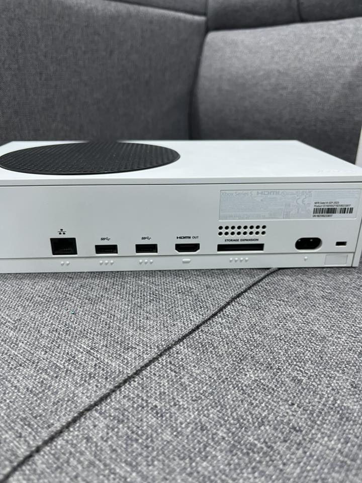 سلام عليكمً اكس بوكس سيريس s بلي نضيف امانت الله بلي مملعوب بي هواي رايدة350وبي مجال بصيط المكان الدورة حي الصحة الرقم ***********
