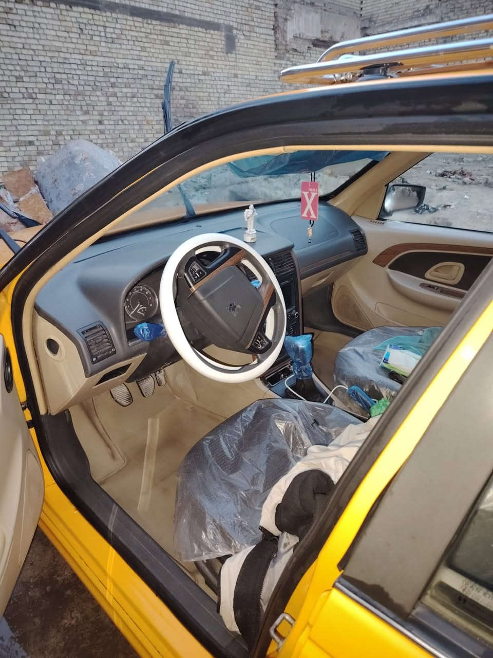 بيجو بارص 2022 السيارة جاهزة  من تخم تاير من صدر جديد مكينة خير من الله باسمي تحويل ثاني يوم رقم انكليزي بيها فقط جاملغ وبنيد مبدلات شركة وباقي كفالة عامة سيارة جديدة واحلى من الصور السعر 72 وبيها مجال 
العنوان: بغداد / حي اور 
الرقم: ‭0772 144 6317‬
