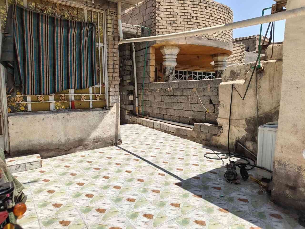 سلام عليكم بيت لبيع مساحه 150 بي غرفه وصاله ومطبخ ستقبال مكانه شارع نجار مقابيل صوره لامام علي رقم ‪‏‪***********‬
