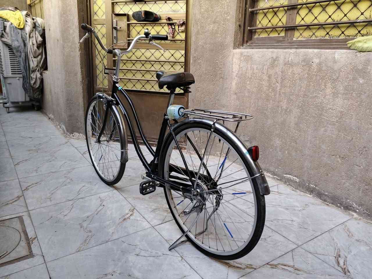 السلام عليكم
بايسكل بناتي ياباني حجم 27 جديد نظيف بريكات تايرات جدد مكان بغداد الشعب 
سعر 75 وبي مجال للشراي اتصل واتساب
***********
