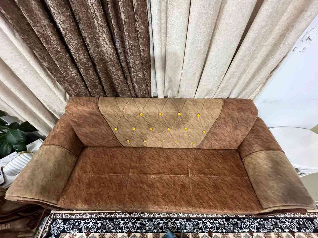السلام عليكم 
تخم للبيع سعر ٢٥٠ الف 
بي كم ملاحضه
رجل وحده مكسوره ويدات ٢ نازلات
ديالى بعقوبه قريه خرنابات
الرقم ‭٠٧٧٠ ٨١٧ ٣٥٣٤‬
