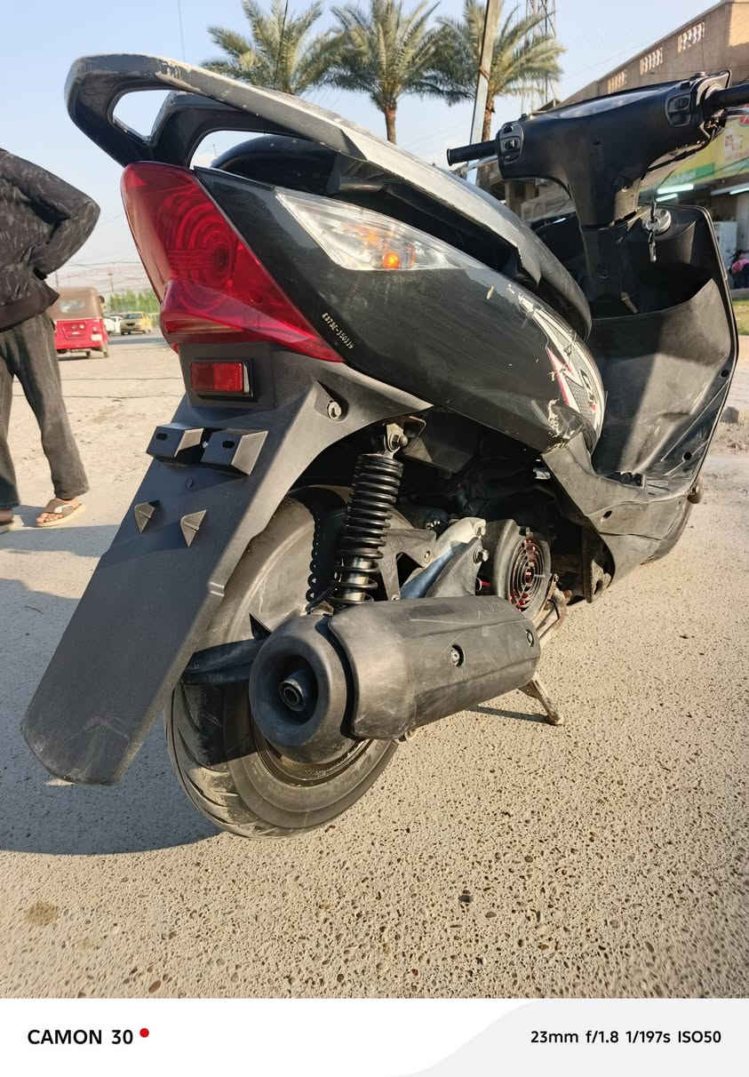 السلام عليكم دراجه ثعلب مكينه بلادي ما مفتوح برغي بيها ، بيها منفيس نگره سلف شغاله المكان بغداد الشعله شارع 60 الرحمانيه  ،***********  (السعر خاص)
