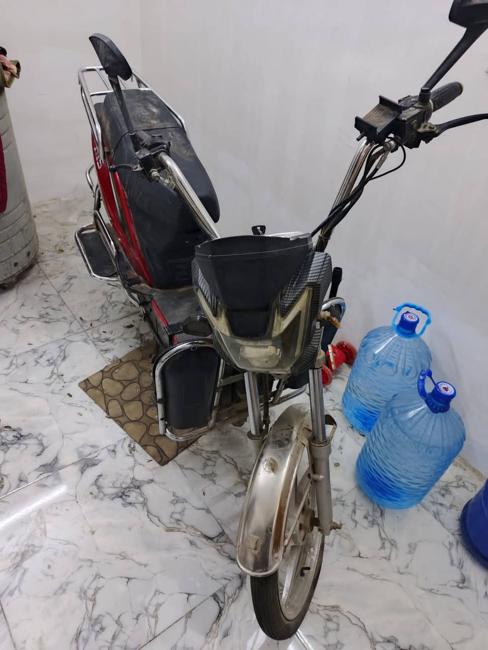 السلام عليكم
شحن للبيع متروكه صار سنه 

ما اعرف شبيه لان اني بس بانزين 

قيم بل يرضي الله مكاني بغداد حي القاهره 

***********
