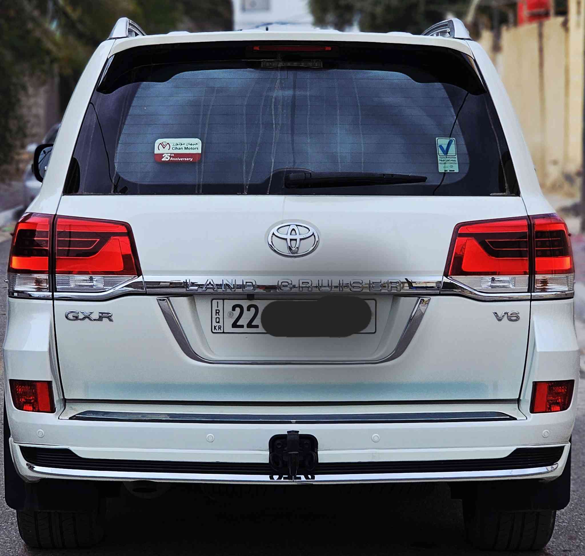 لاندكروز موديل 2019. رقم اربيل الجديد تحويل مباشر ماشيه 100الف فقط
كفاله من الصبغ فقط تكحيله موضحه بالصور والسونار مرفق بالصور
فول مواصفات 1/1.    محرك 6V
بصمات ابواب 
فتحه سلايت
كشنات  كهرباء ثلاث حركات 
كشنات جلد اصلي
شاشة بلادي 
زراكات
اشارة لكزز
مري قلاب
مري شفط
جنطه شفط
شاحن 
دبل ماوس
مثبت سرعه
سبعه راكب
ثلاث قطع تبريد
مطفايه حريق
8ايرباك
حساس امامي
حساس خلفي
تحكمات ستيرن كامله
كامرة دواره
السعر(((485)) مكان السيارة كربلاء اتصل ع الارقام
***********
***********
