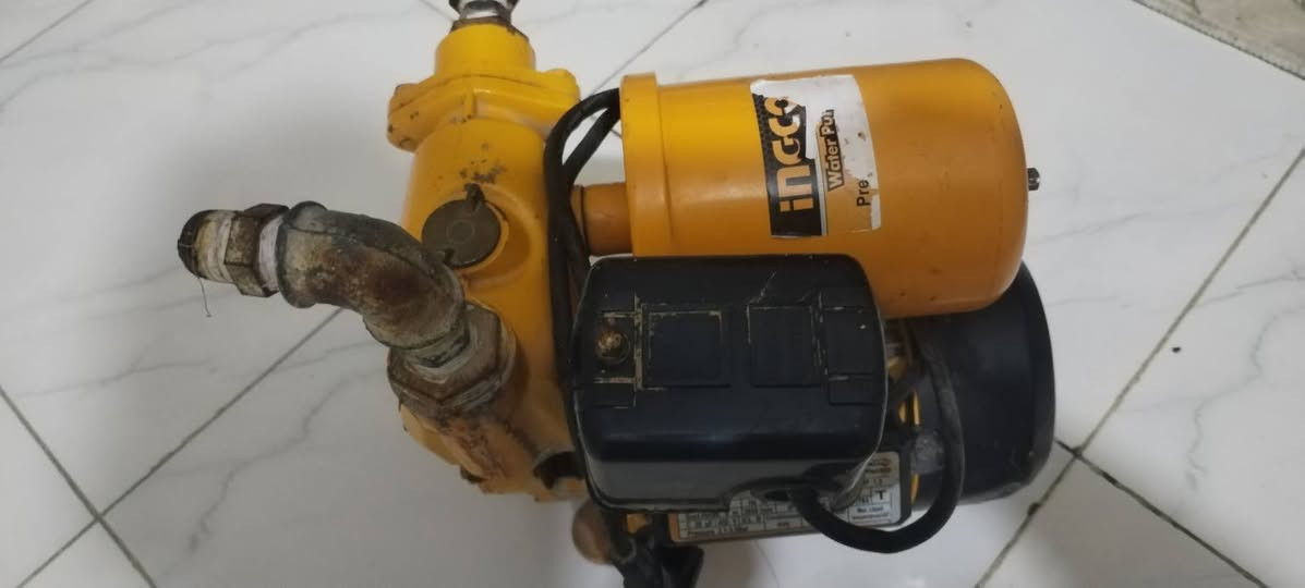 ماطور ماء مستخدم قليل نضيف حجم كبير نوع انجيكو السعر 70وبيه مجال اتصل ع رقم ***********
