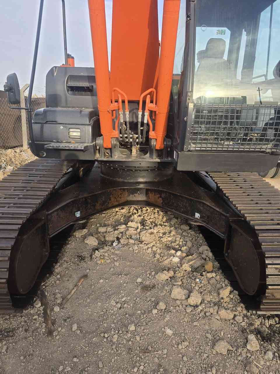 السلام عليكم
النوع: حفارة  Hitachi G5 ZX200 LC وارد قطر دخول جديد 
كفالة عامة من الصبغ او الفتح 
الموقع: الشوملي _الحي الصناعي_قرب معمل مياه أبان

للاستفسار أكثر والتواصل / سيد فاضل الحجاري ***********
***********
