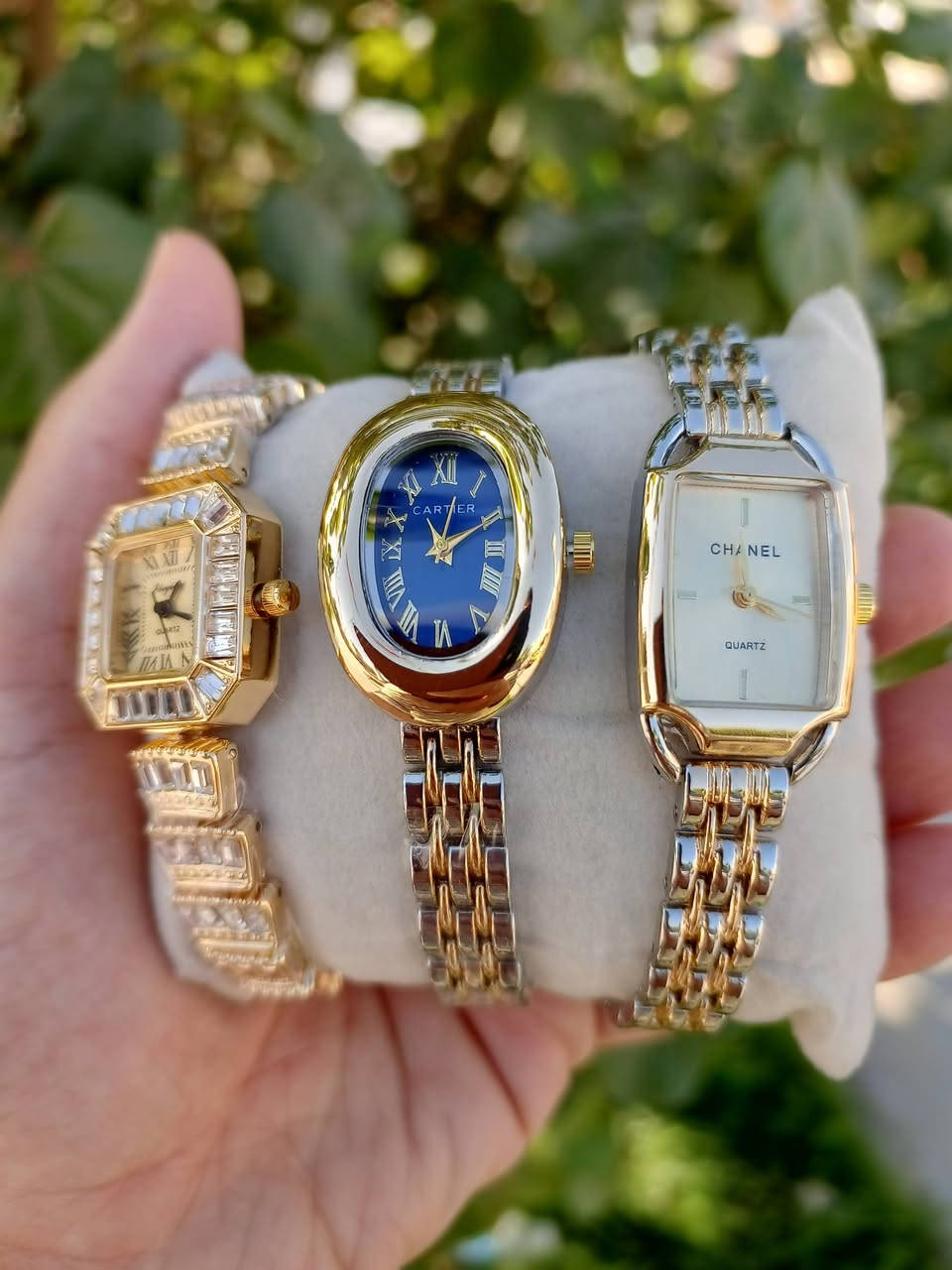 💕💕💕ساعات نسائية متنوعه 💕💕💕
🌺الوكيل المعتمد لشركه🌹
🌺🌺 SANTA.BARBARA.POLO🌺🌺
🌷في محافظه القادسيه🌷
🌹وتربروف مقاومه للماء🌹
💐سير ستل ستيل الأصلي 💐
😘طلاءثابت 100٪  😘
🤩الجامه زفير ضدالخدش والصدء🤩
تصلك الساعه مع كافه الملحقات الاصليه 
🤗ضمان 2سنه  حقيقي من تاريخ الشراء
مستعدون لعمل الطلبيه حسب الطلب
  🌷توجد موديلات وتصاميم حديثه🌷
 🌺زورونا ستجدون كل ماهو جديد🌺
لمعرفه الأسعار 
 الاتصال على الرقم فايبر واتس اب...
*********** سيد عمار
 *********** محمد مهدي 
يوجد توصيل  جميع محافظات العراق(5000) 
           مجمع عالم الساعات 
       الديوانيه السوق الكبير 
      محمدعبدالرزاق الخضري
